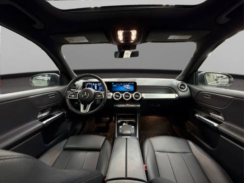 Used 2022 Mercedes-Benz GLB 250 4MATIC image 29