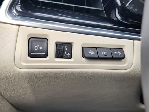 Used 2025 Cadillac XT6 Premium Luxury w/ Technology Package image 23