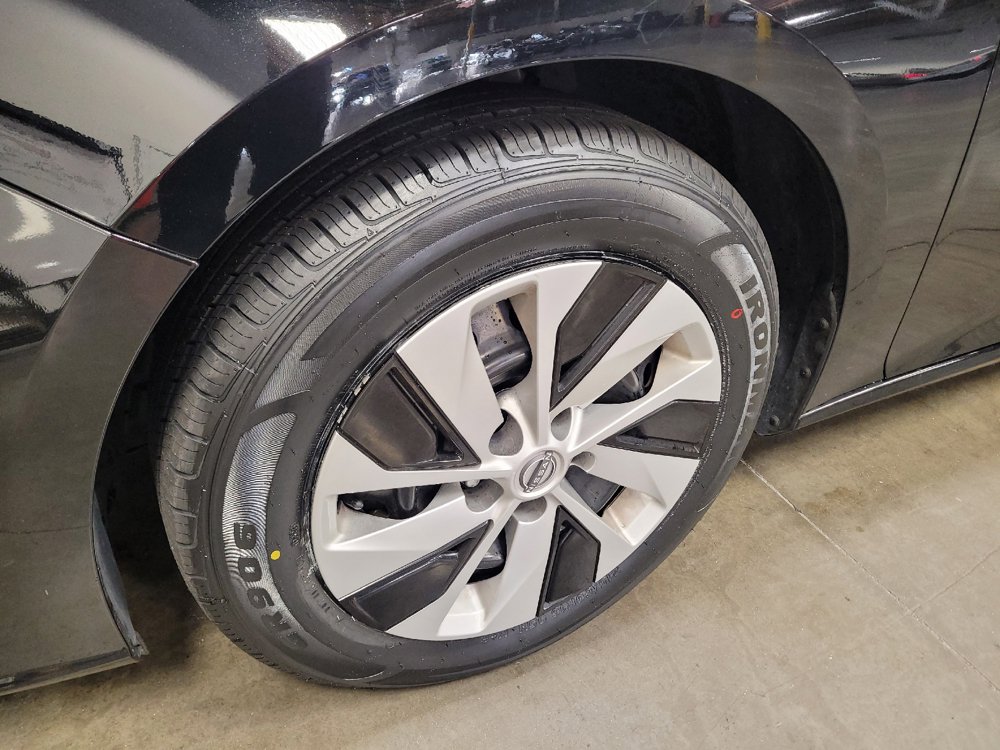 Used 2025 Nissan Altima 2.5 S FWD image 31