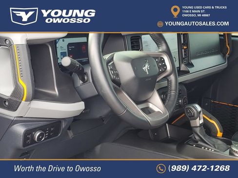 Used 2023 Ford Bronco Badlands w/ Sasquatch Package AWD/4WD image 7