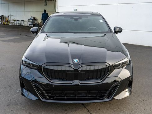 Used 2024 BMW 530i xDrive w/ M Sport Package image 4
