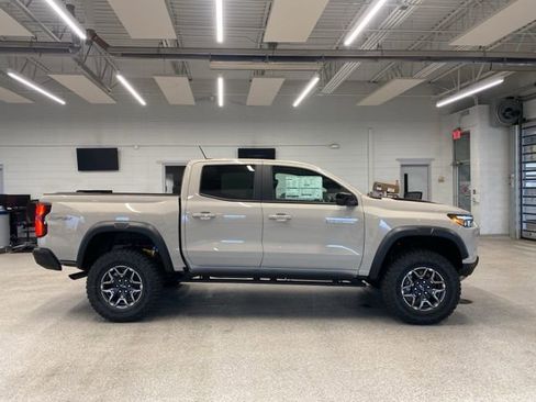 New 2026 Chevrolet Colorado ZR2 w/ Technology Package AWD/4WD image 4