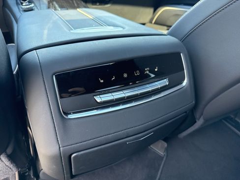 Used 2024 Cadillac Escalade Sport w/ LPO, ONYX Package image 44