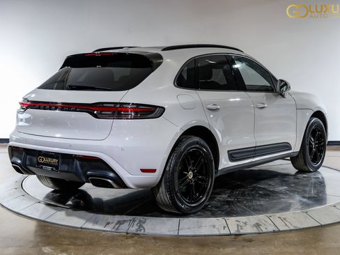 Used 2023 Porsche Macan AWD/4WD image 10