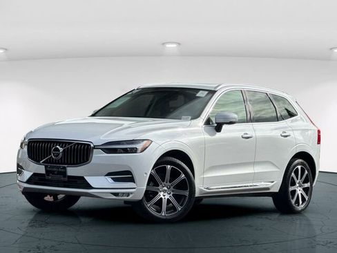Used 2021 Volvo XC60 T5 Inscription w/ Advanced Package image 2