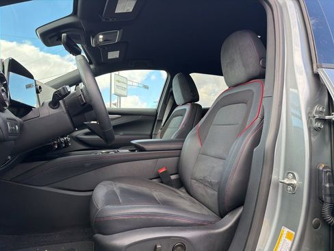 Used 2024 Chevrolet Blazer EV RS image 5