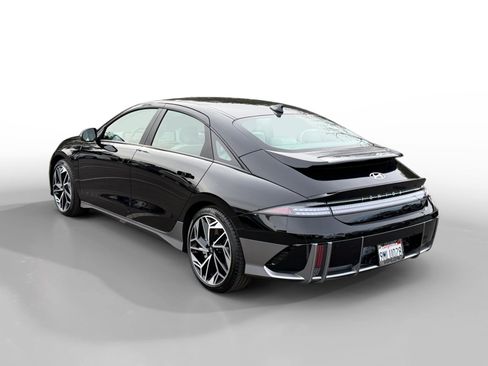 Certified 2024 Hyundai Ioniq 6 SEL image 3