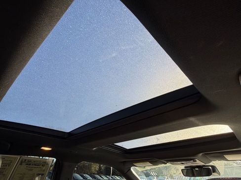 Used 2023 Nissan Maxima SR w/ Sport Mat Group image 32