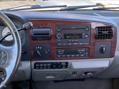 Used 2006 Ford F350 Lariat image 8