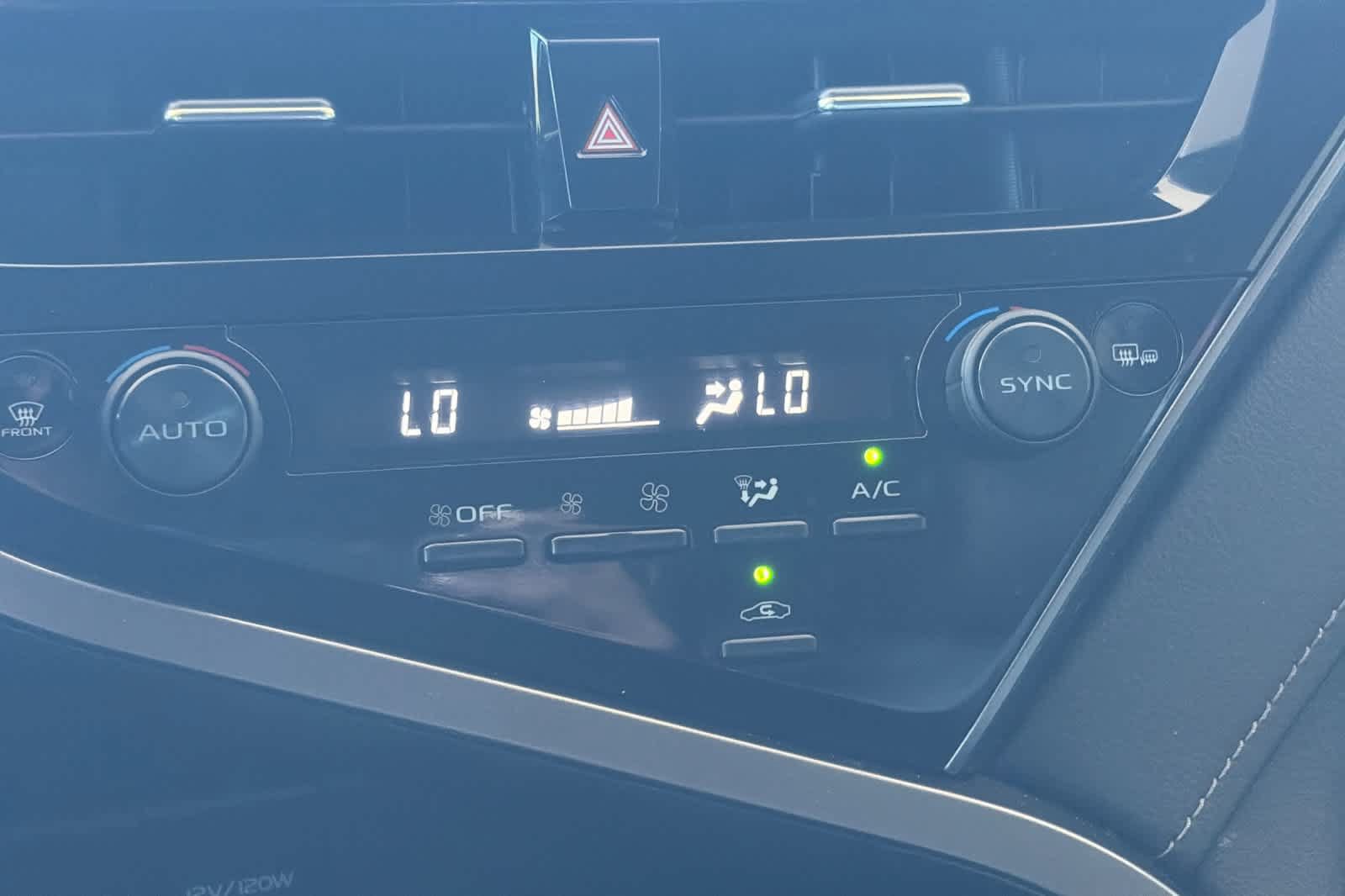 Used 2022 Toyota Camry SE FWD image 20