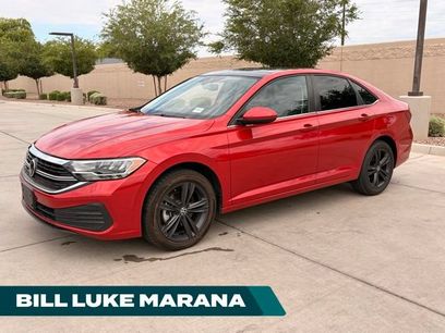 Used 2022 Volkswagen Jetta SE w/ Panoramic Sunroof Package