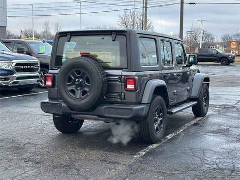 Used 2022 Jeep Wrangler Unlimited Sport image 4