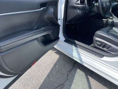 Used 2023 Toyota Camry SE FWD image 14