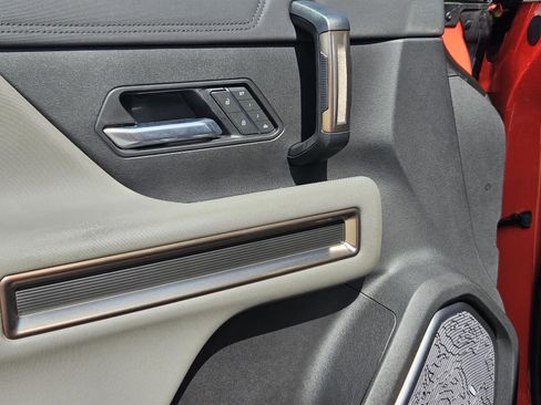 New 2025 GMC Hummer EV 2X image 16