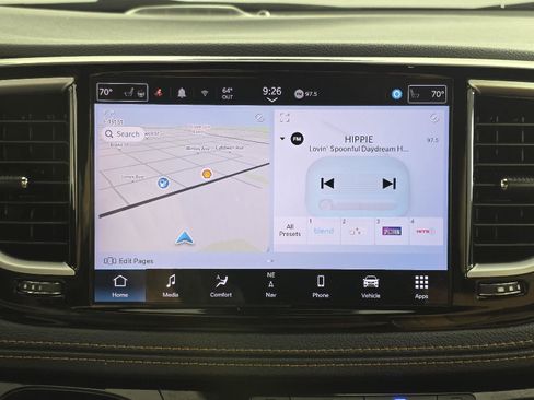 Used 2023 Chrysler Pacifica Pinnacle image 38