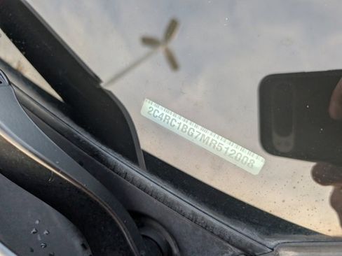 Used 2021 Chrysler Pacifica Touring-L image 31