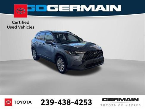 Certified 2022 Toyota Corolla Cross LE image 9