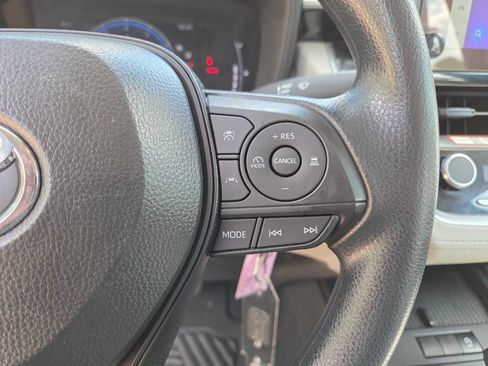 Used 2026 Toyota Corolla Cross L FWD image 31