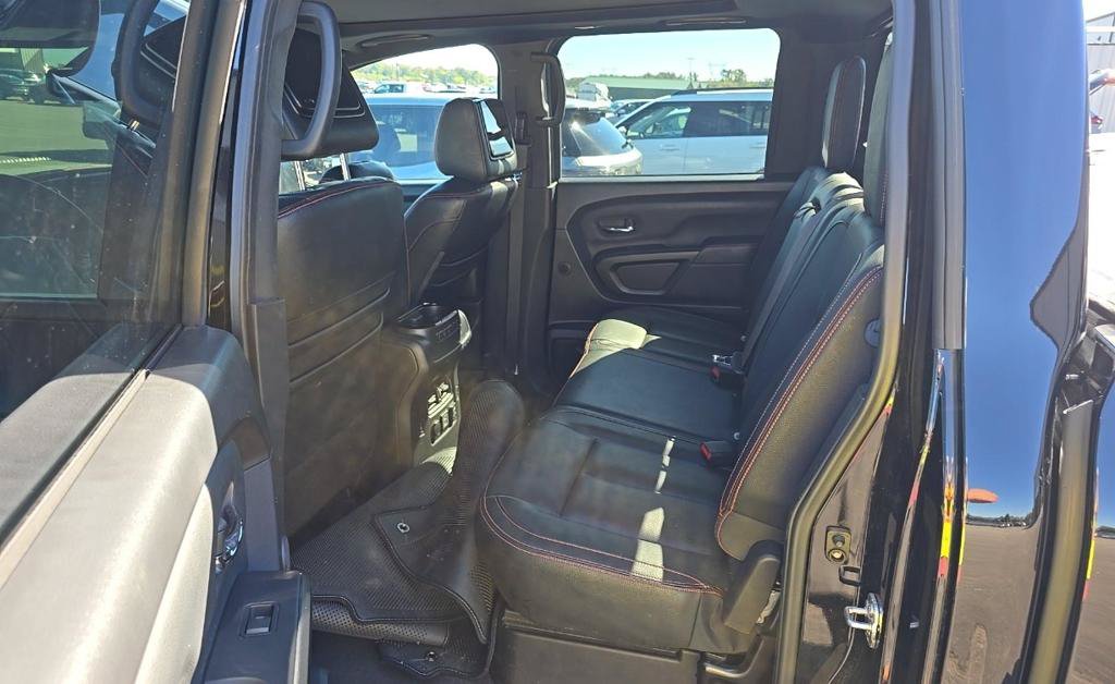 Used 2021 Nissan Titan PRO-4X w/ Pro-4x Convenience Package AWD/4WD image 19