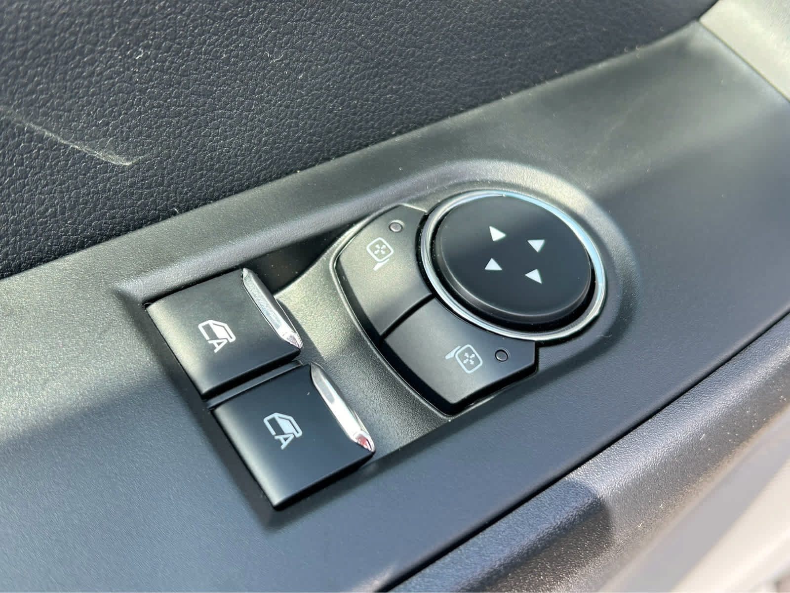 New 2025 Ford F550 4x4 Regular Cab Super Duty image 9