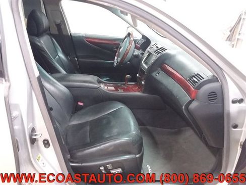 Used 2007 Lexus LS 460 L w/ Luxury Pkg image 11