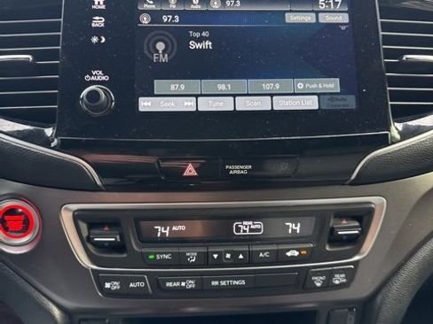 Used 2023 Honda Passport EX-L image 11