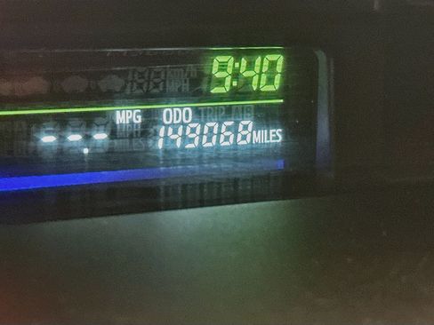 Used 2014 Toyota Prius V Five FWD image 19