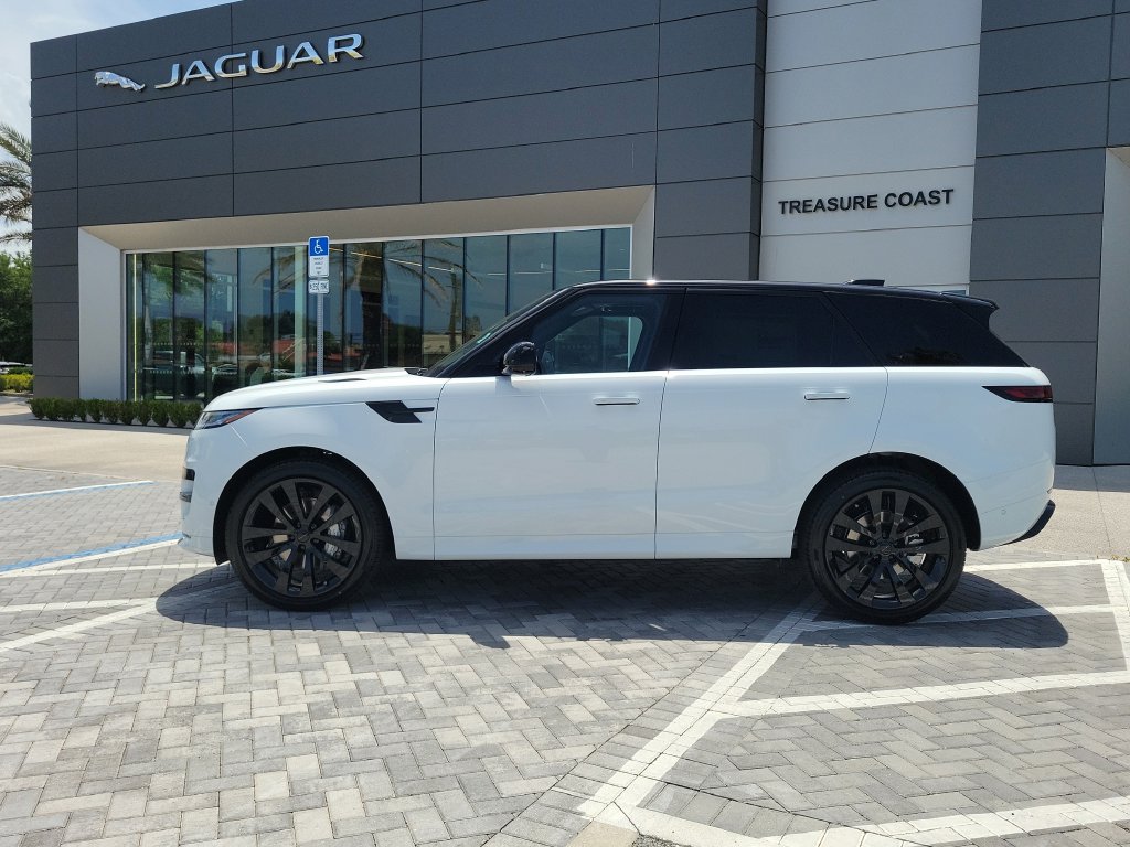 New 2026 Land Rover Range Rover Sport Dynamic SE AWD/4WD image 2