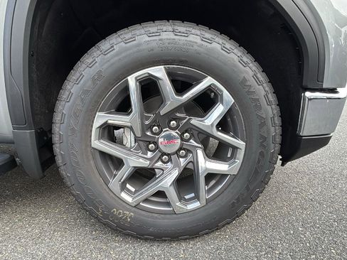 New 2026 GMC Sierra 1500 SLT w/ SLT Premium Plus Package image 10