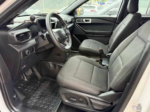 Used 2023 Ford Explorer 4WD Police Interceptor image 11