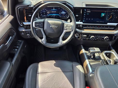 Used 2024 Chevrolet Silverado 1500 RST AWD/4WD image 7