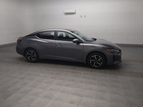 Used 2024 Nissan Sentra SV FWD image 11
