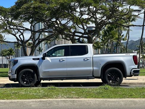 Used 2022 GMC Sierra 1500 Elevation w/ Elevation Premium Package image 2