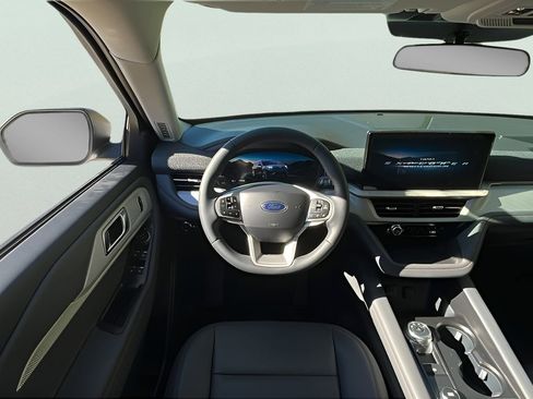 New 2026 Ford Explorer Active w/ Active Comfort Package image 12