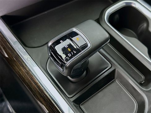 Used 2023 GMC Sierra 1500 Elevation image 32