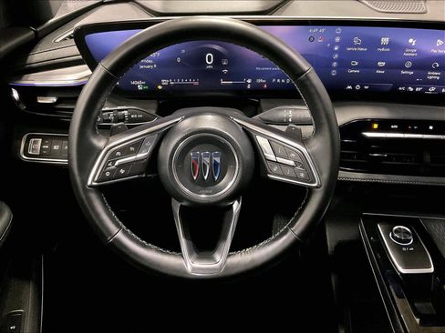 Used 2025 Buick Enclave Preferred image 18