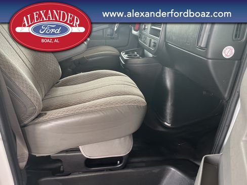 Used 2023 Chevrolet Express 3500 LS RWD image 12
