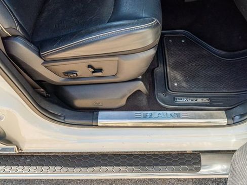 Used 2017 RAM 3500 Laramie Longhorn image 46