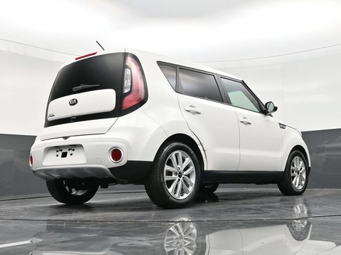 Used 2019 Kia Soul + FWD image 25