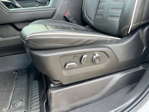 Used 2025 GMC Sierra 2500 AT4X AWD/4WD image 15