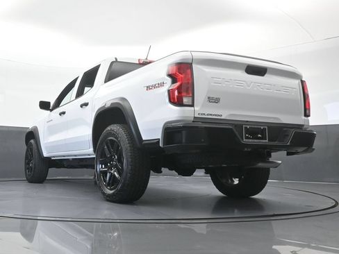 Used 2025 Chevrolet Colorado Trail Boss AWD/4WD image 52