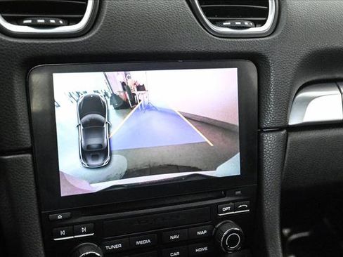 Used 2020 Porsche 718 Boxster image 15