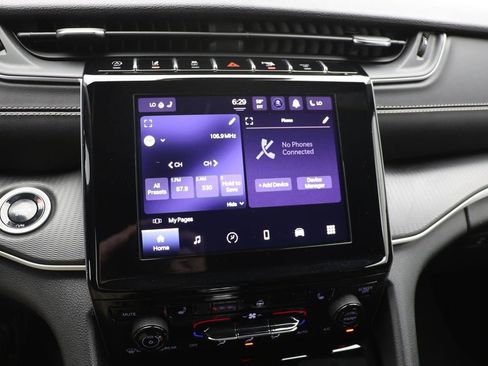 Used 2025 Jeep Grand Cherokee Altitude image 21