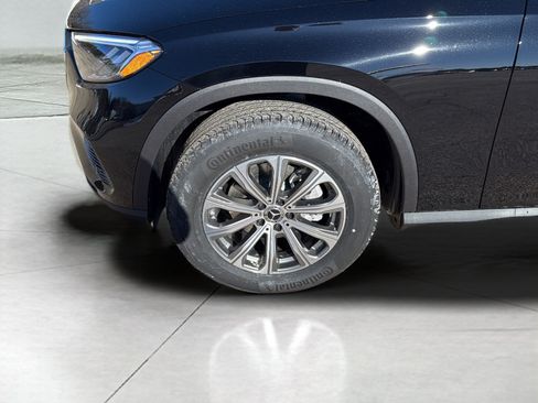 Certified 2026 Mercedes-Benz GLC 300 4MATIC image 9