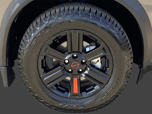 New 2025 Nissan Rogue SV image 7