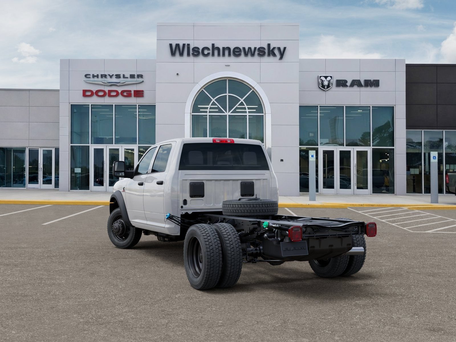New 2026 RAM 5500 Tradesman AWD/4WD image 3