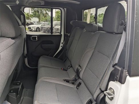 New 2025 Jeep Gladiator Sport image 14