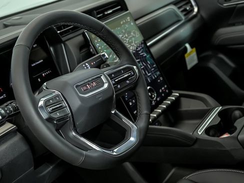 New 2026 GMC Terrain Elevation w/ Elevation Premium Package AWD/4WD image 9
