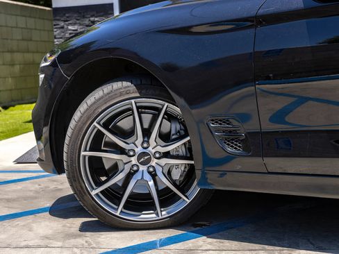 Used 2025 Genesis G70 2.5T RWD image 39