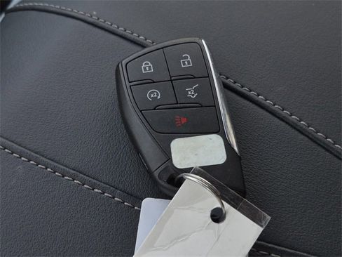 Used 2025 Buick Enclave Avenir w/ Super Cruise Package image 39